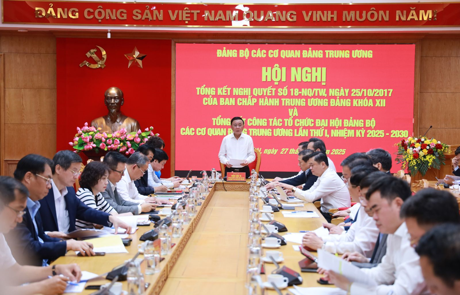 Thường trực Ban Bí thư: Khẩn trương hoàn thiện đề án vị trí việc làm, tiếp tục kiện toàn đội ngũ cán bộ